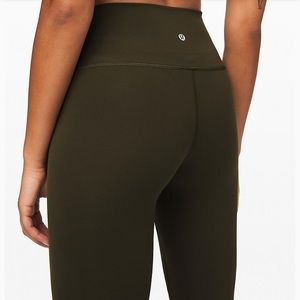 Lululemon Crop size 4